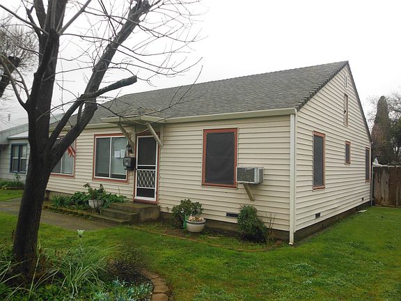 2nd image of 815 Marin St