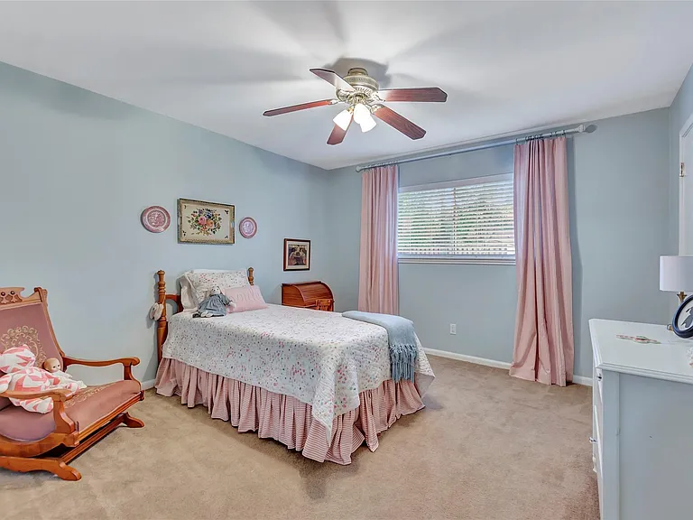 18623 Prince William Ln — Photo 33