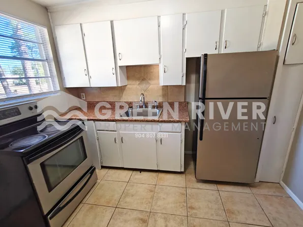 11620 Charlie Rd #4, Jacksonville, FL 32218