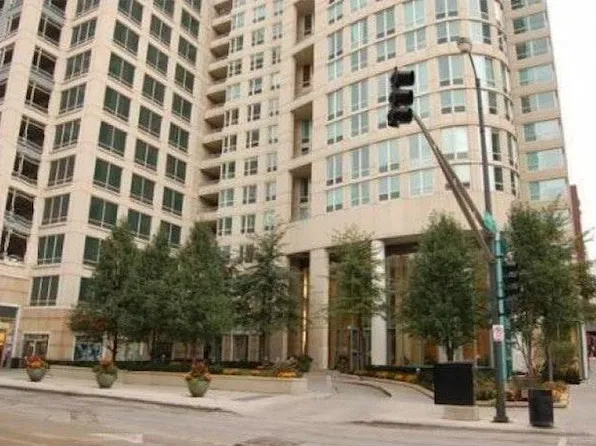 345 N Lasalle St, Chicago, IL