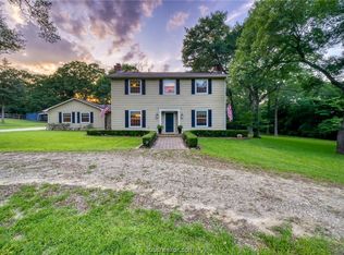 5360 Deer Ln, Brenham, TX 77833