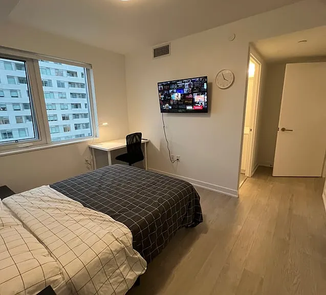 44 Lillian St #1502B — Photo 2