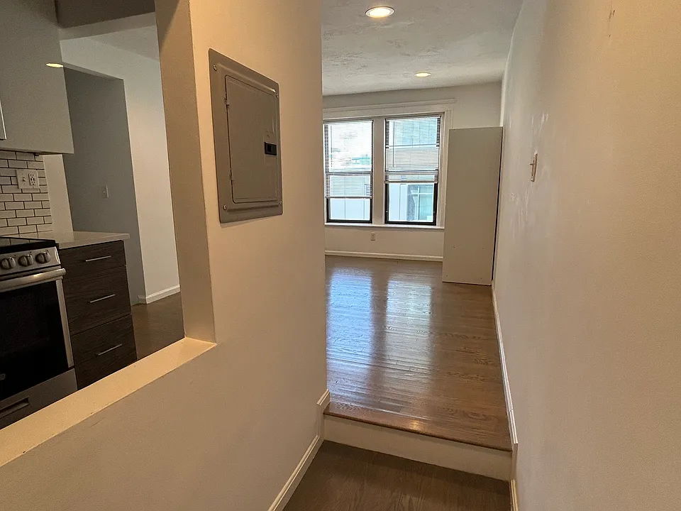 21 Peterborough St #17