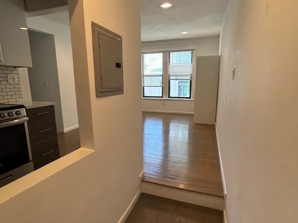 21 Peterborough St #17, Boston, MA 02215