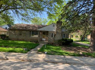 220 1st St NE, Carmel, IN 46032