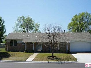 8810 E 46th Pl, Tulsa, OK 74145