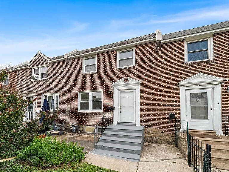 85 S Harwood Ave — Photo 1