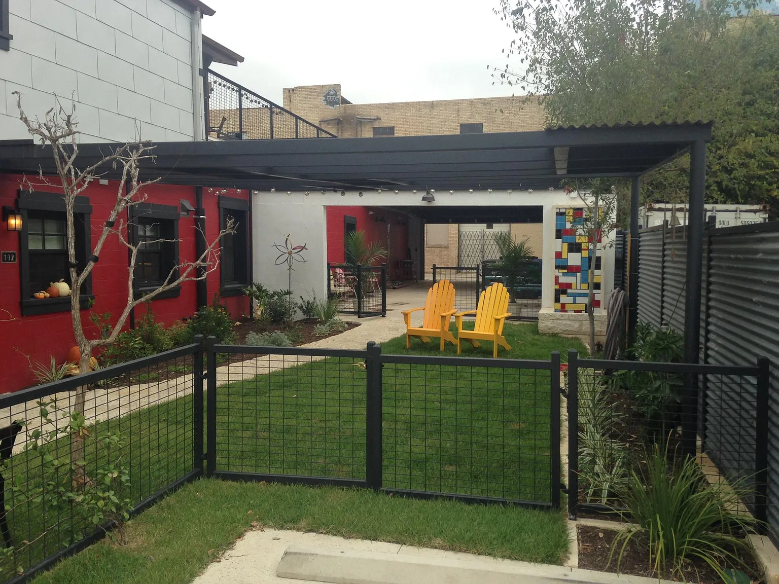 2 bed, 1.5 bath, 1513 sqft, $2,200 — Photo 3