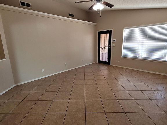 5th image of 4657 Joseph Rodriguez Dr
