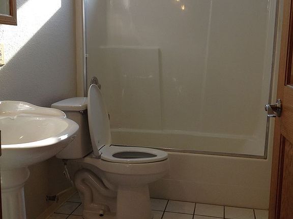 3rd image of 3108 E Ermina Ave