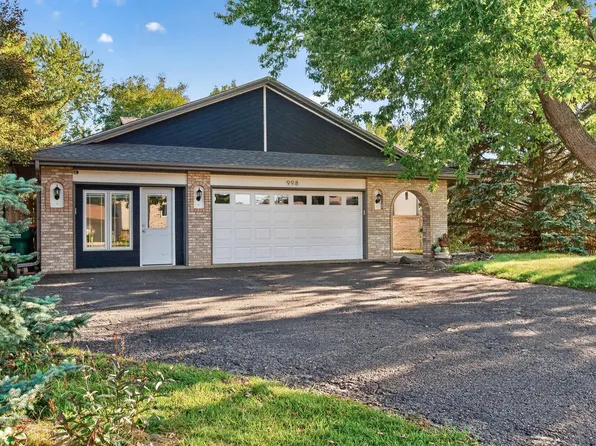 998 99th Ln NE, Blaine, MN 55434