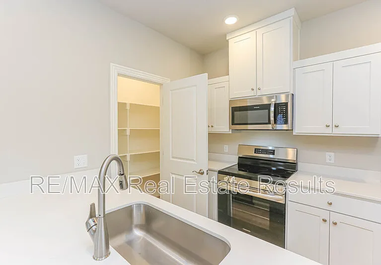 1401 Poigai Way #1 — Photo 10