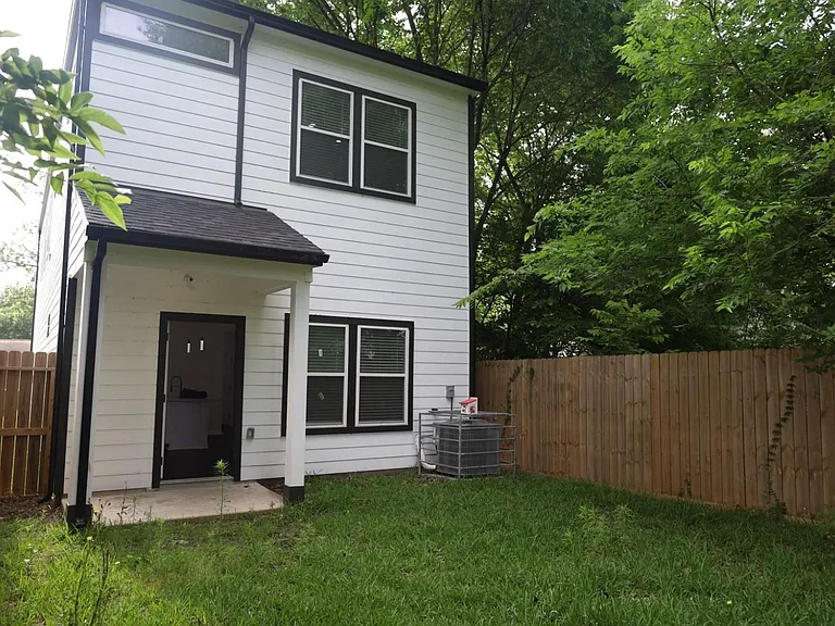 6614 Foster St — Photo 14