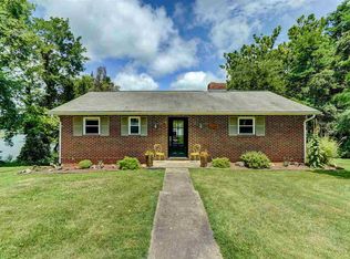 1110 S Lakeshore Dr, Louisa, VA