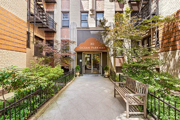 Sold by Compass | media 8