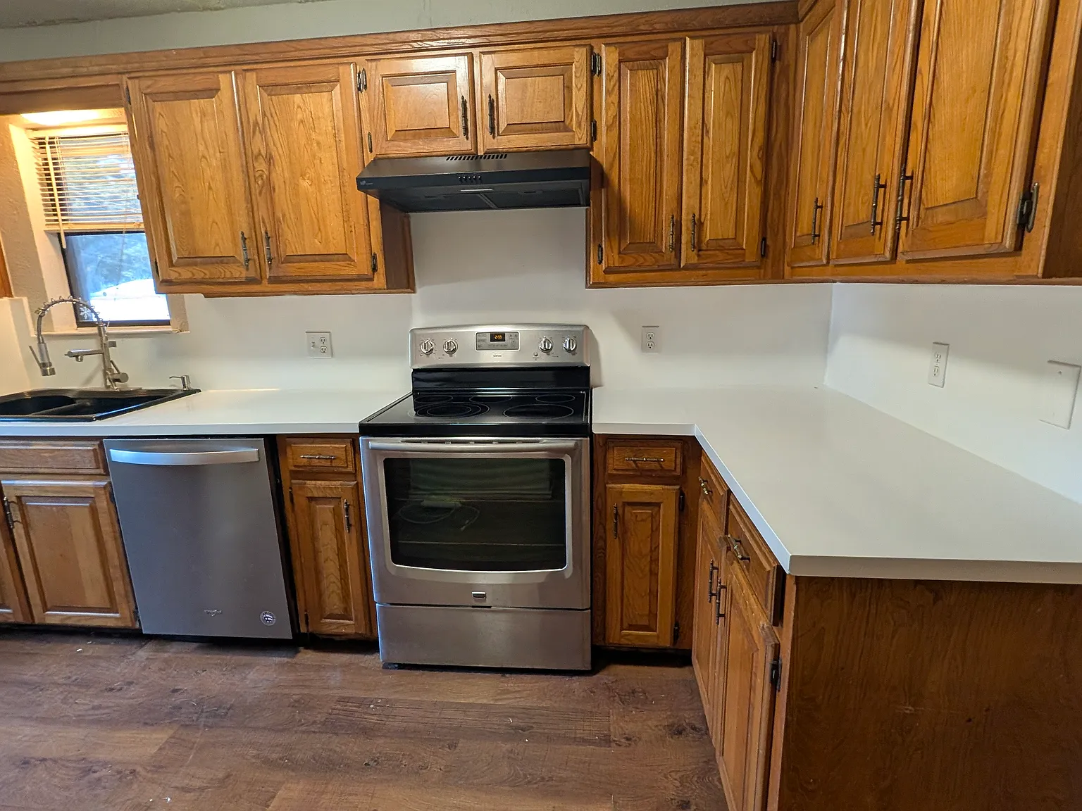 2 bed, 855 sqft, $1,650 — Photo 3