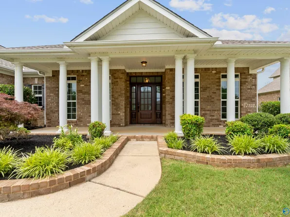 26 Forest Meadow Blvd, Huntsville, AL 35824