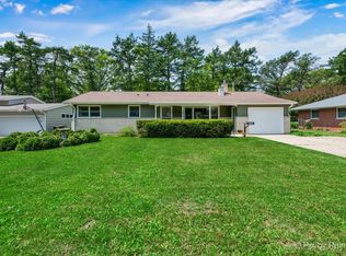 158 Evergreen Pkwy, Crystal Lake, IL 60014