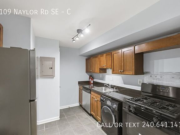 3rd image of 3109 Naylor Rd SE APT C