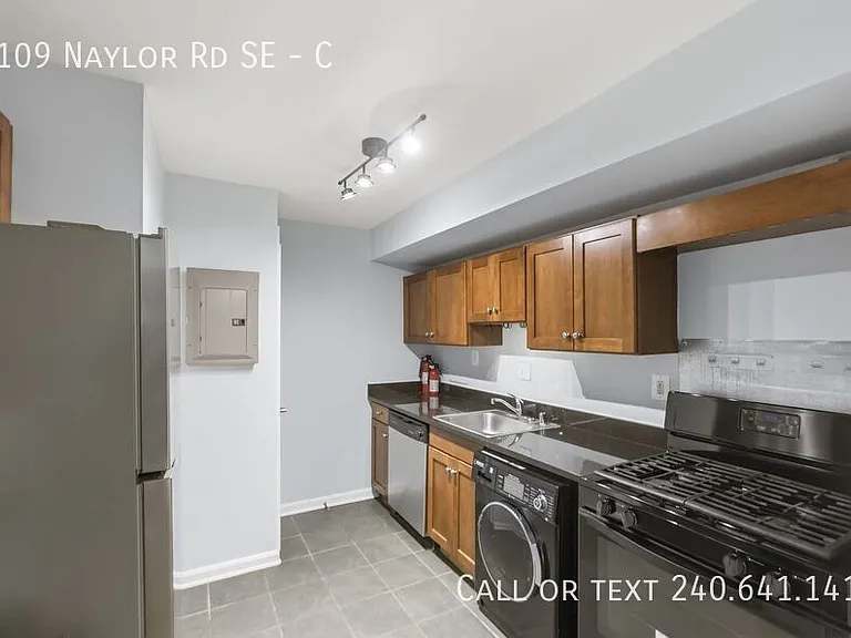 3109 Naylor Rd SE #C — Photo 3