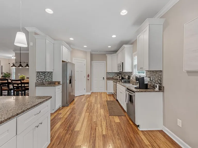 2270 Wolf St — Photo 5