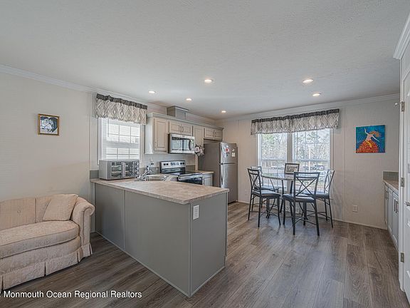 4th image of 1 Grouse Ct