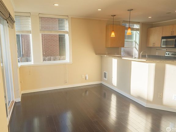 3rd image of 626 4th Ave W APT 201