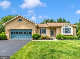 305 Silver Crest Dr, Walkersville, MD 21793