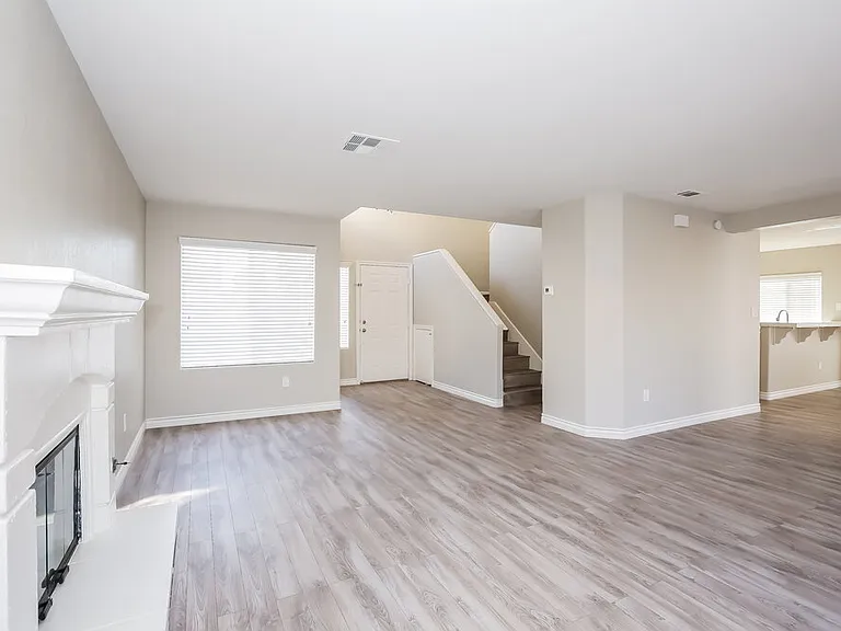 1814 La Villa Dr — Photo 5