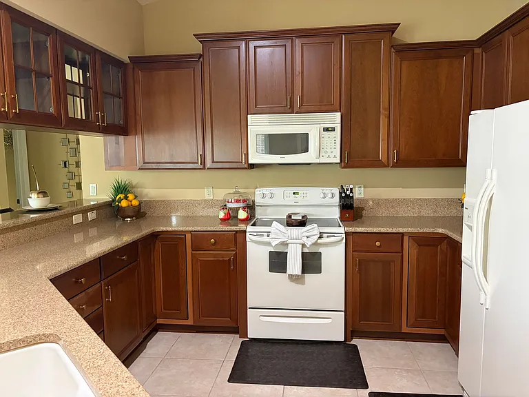 5303 SW 88th Pl — Photo 10