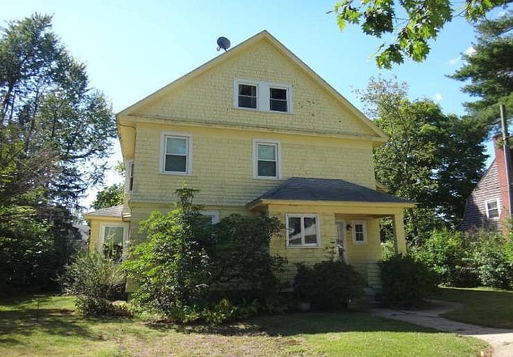 2nd image of 47 Irvington St