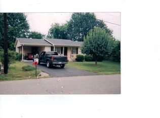 3418 Greenwood Dr, Hopkinsville, KY 42240