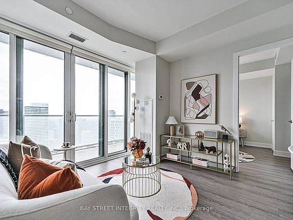 4th image of 7 Grenville St #3807