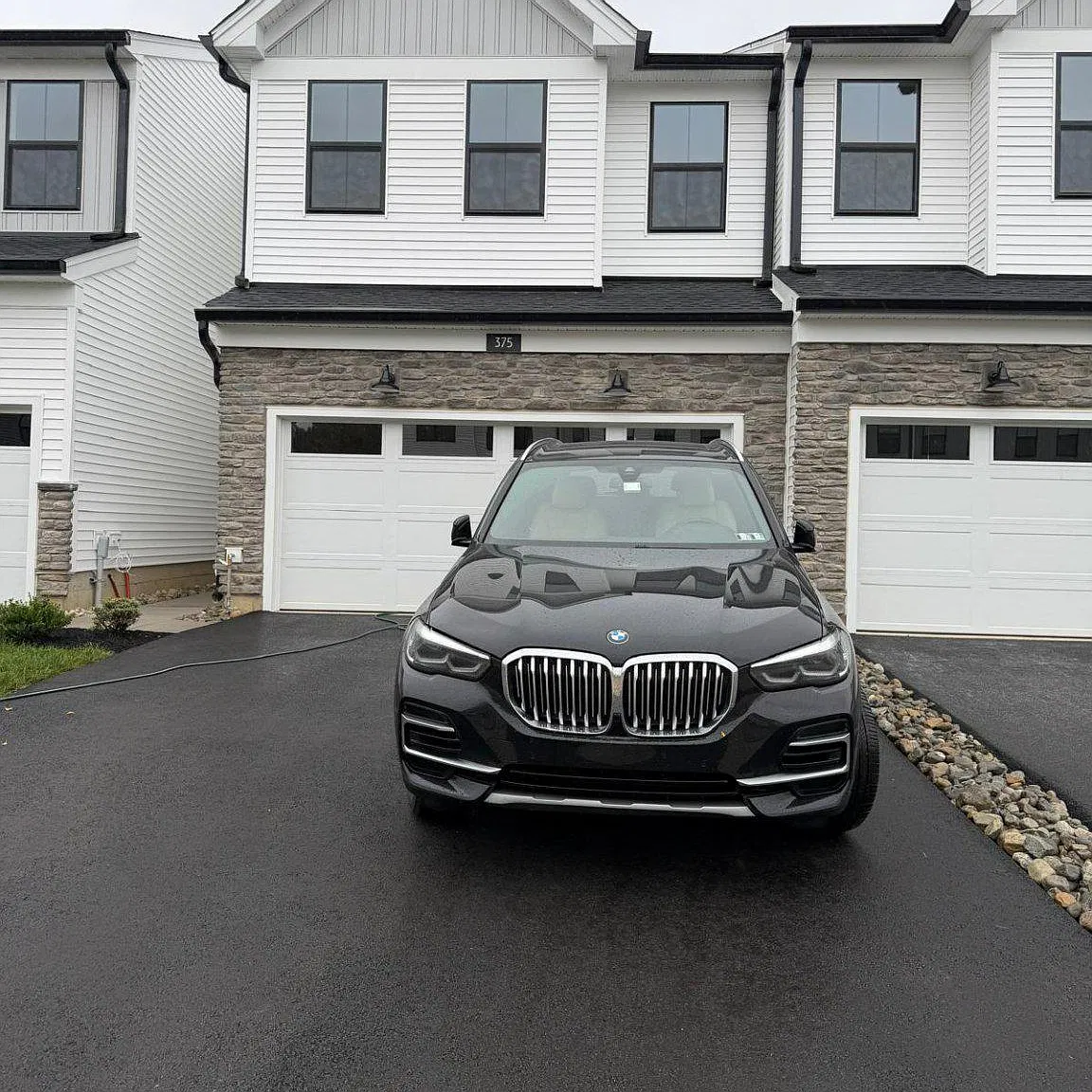 3 bed, 2.5 bath, 1839 sqft, $3,900 — Photo 1