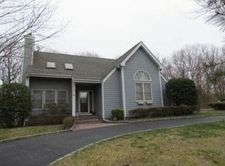 31 Westchester Dr, Rocky Point, NY 11778