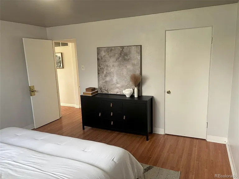 2515 S Williams St — Photo 9