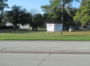 5826 Red Bluff Rd, Pasadena, TX 77505