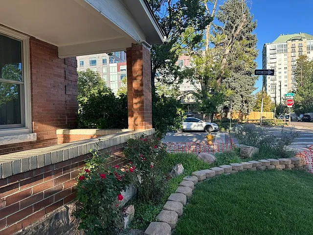 3 bed, 1690 sqft, $3,400 — Photo 2
