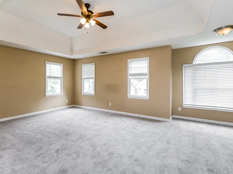 815 Tynsdale Dr — Photo 11