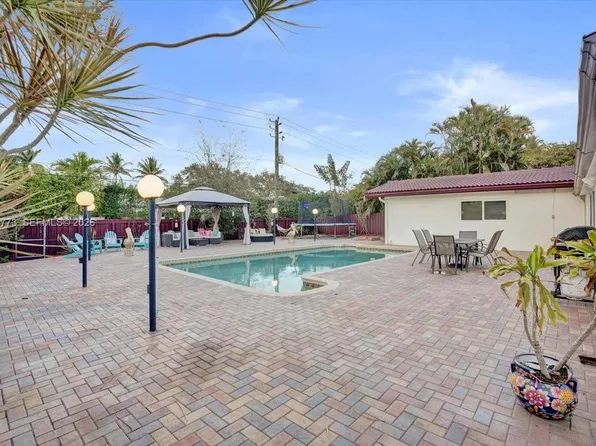 4925 Tyler St, Hollywood, FL 33021