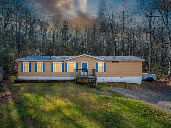 142 Walnut St, Kunkletown, PA 18058