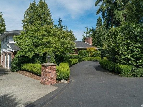 810 19th Ln W