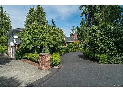 810 19th Ln W Photo 1