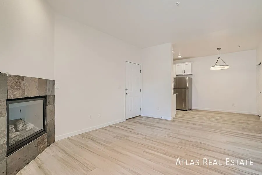 15504 E Arizona Ave — Photo 4
