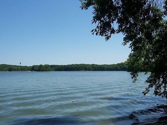 1700 acres of Lake to explore