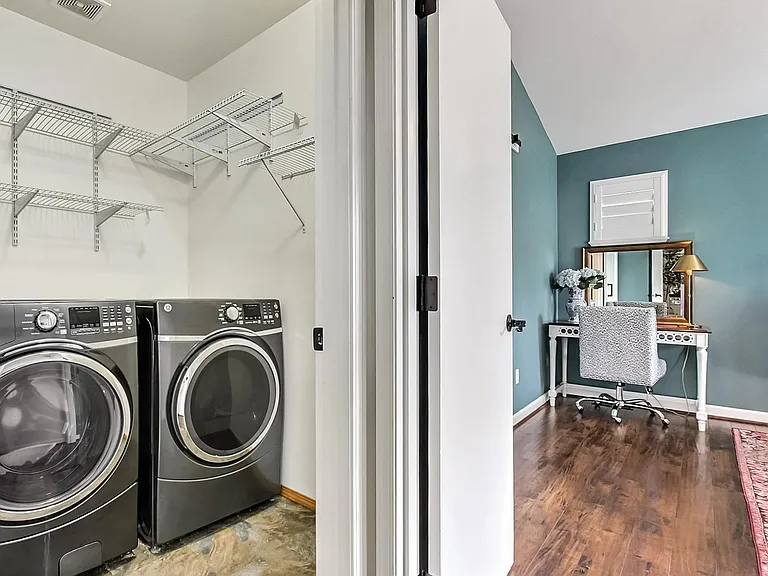 2285 Palisade Blvd — Photo 4