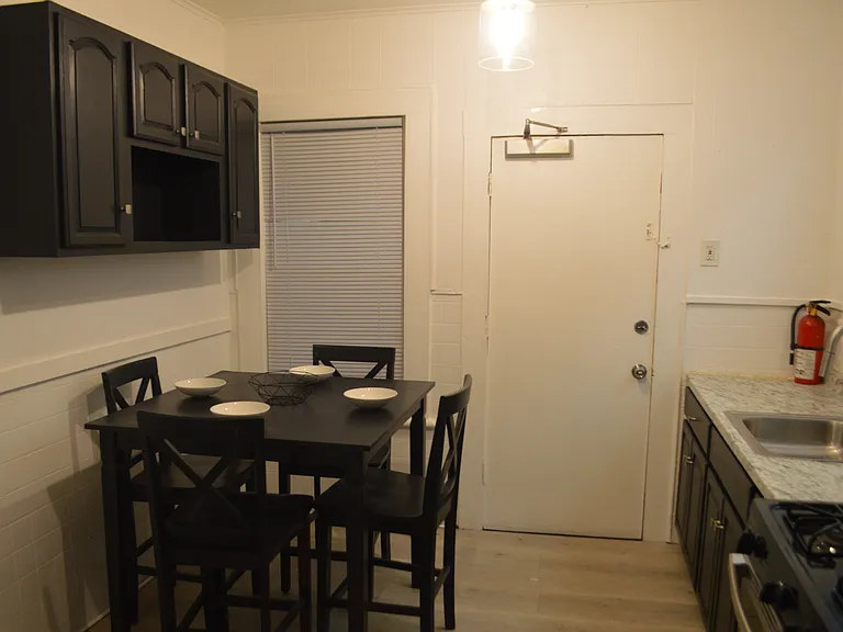 73 2nd St #2A — Photo 2