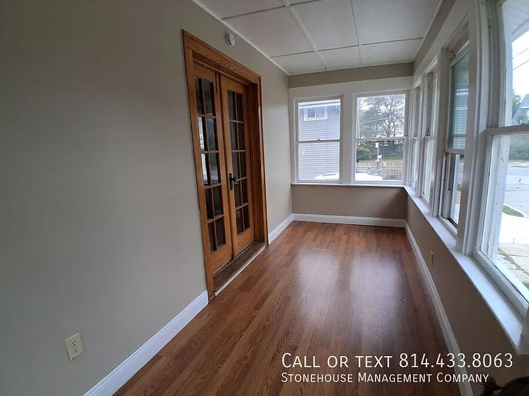 1302 W 25th St — Photo 24