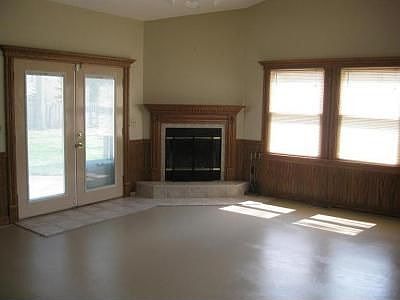 5th image of 21635 Redfield St