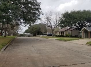 202 Lantana Ave, Victoria, TX 77901